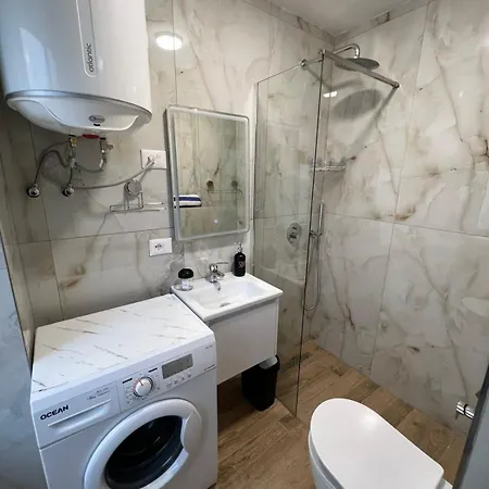 公寓 E&b Cosy 6 地拉那