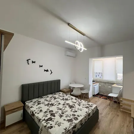 E&b Cosy 6 * 地拉那