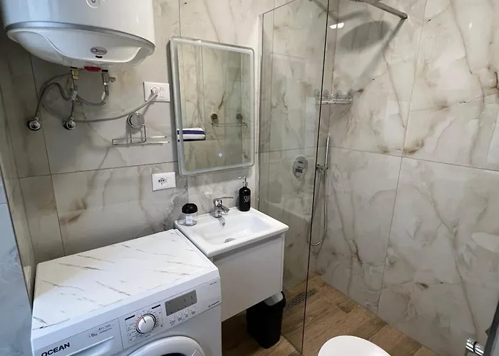 公寓 E&b Cosy 6 地拉那